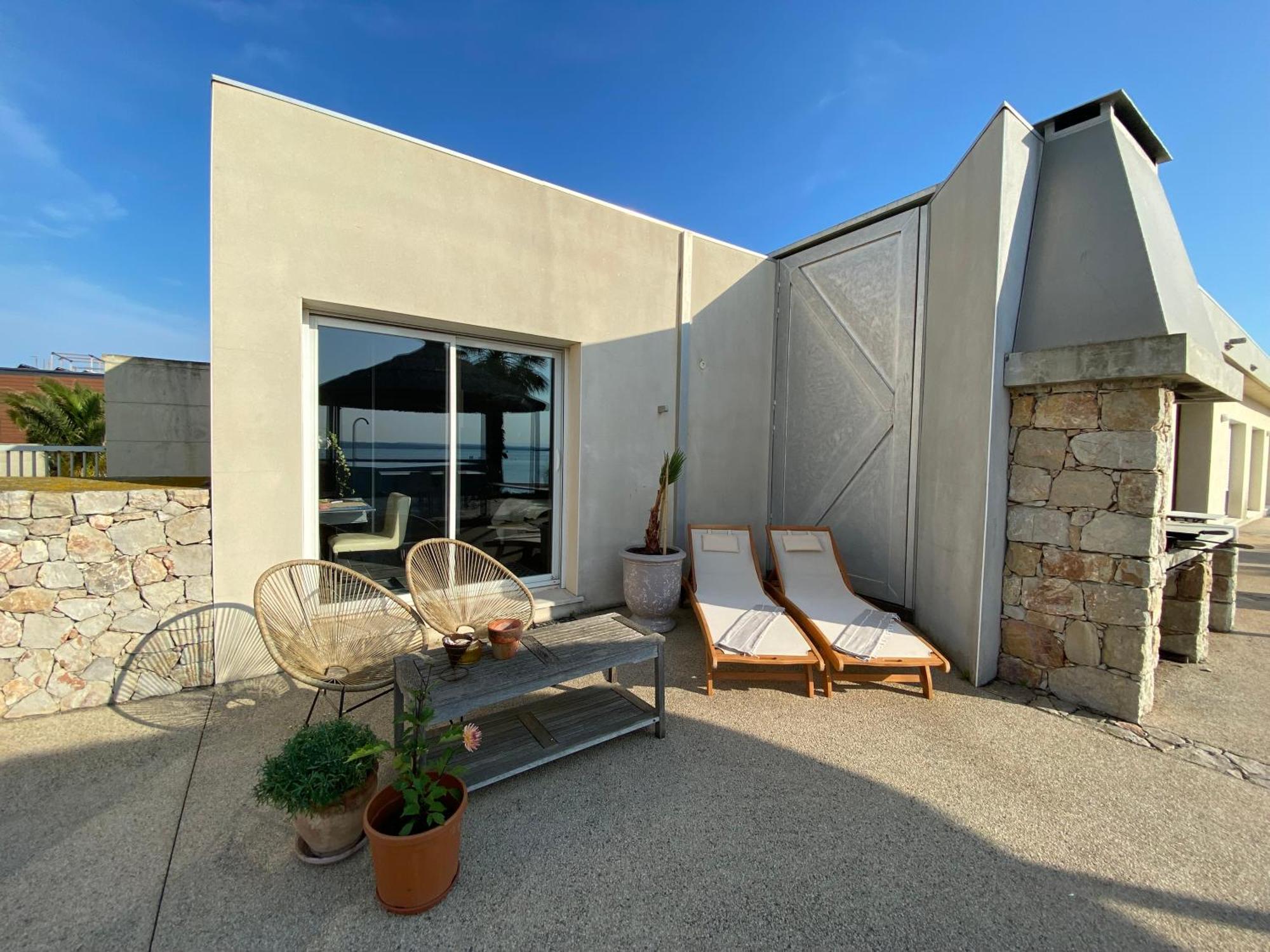Les Pieds Dans L'Eau Bed & Breakfast Sete Bagian luar foto