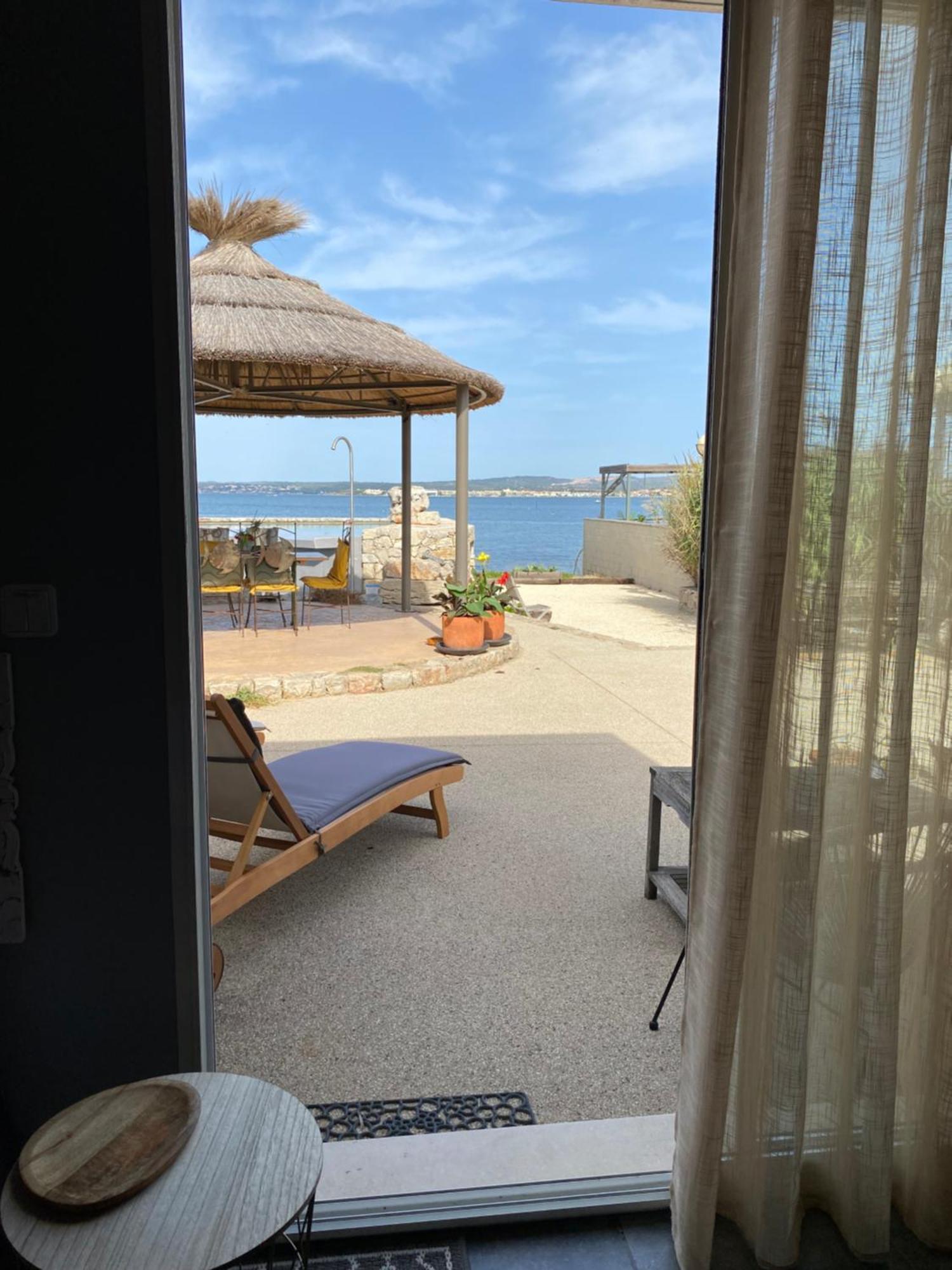 Les Pieds Dans L'Eau Bed & Breakfast Sete Bagian luar foto