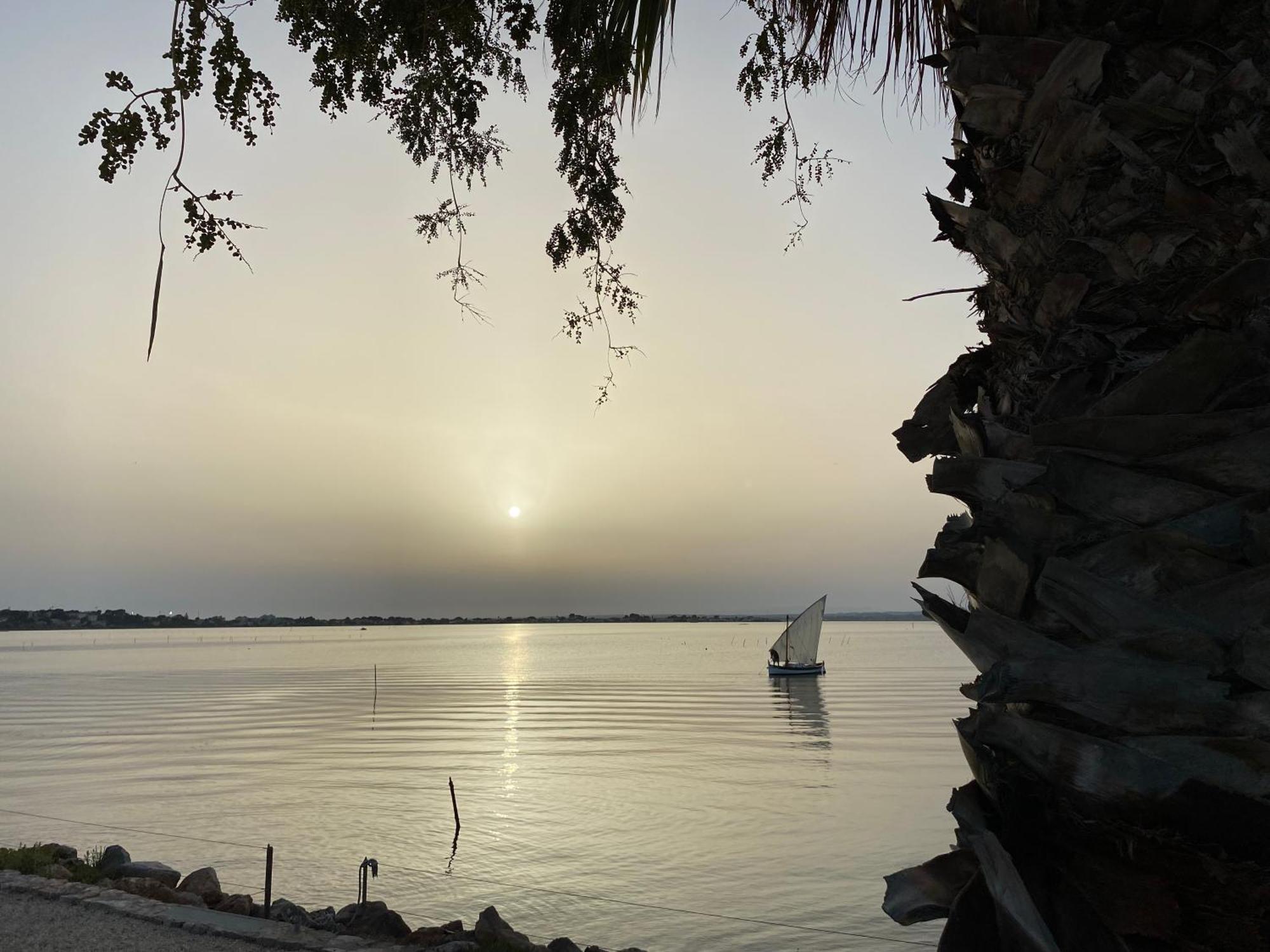 Les Pieds Dans L'Eau Bed & Breakfast Sete Bagian luar foto